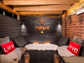 Boutique Nest Retreat Barn Conversion near Wrenbury, Cheshire, England